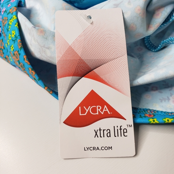 Land's End Ditsy Bright Floral Lycra Xtra Life Chlorine Resistant SPF 50 Tankini - Picture 3 of 11